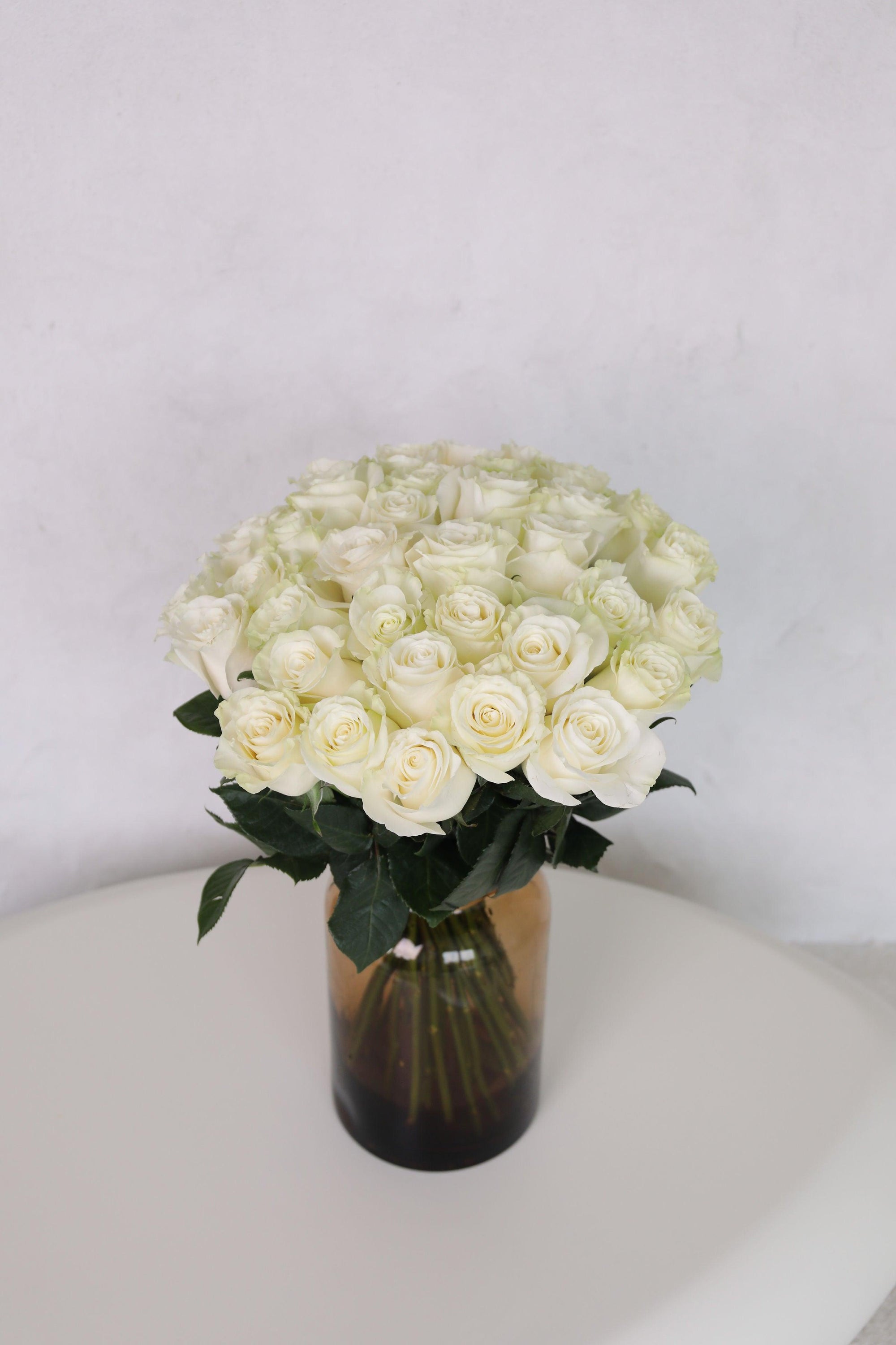 Le bouquet de roses blanches "John Snow"