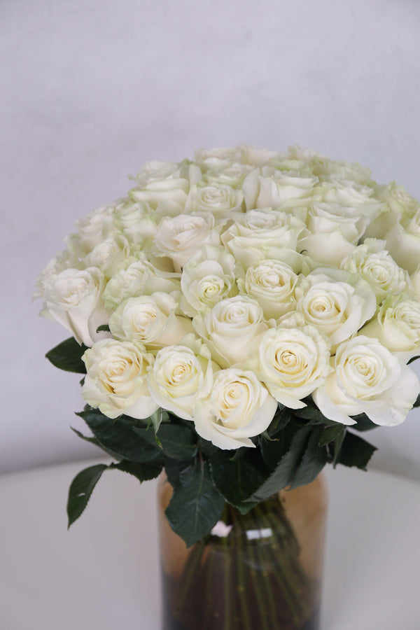 Le bouquet de roses blanches "John Snow"