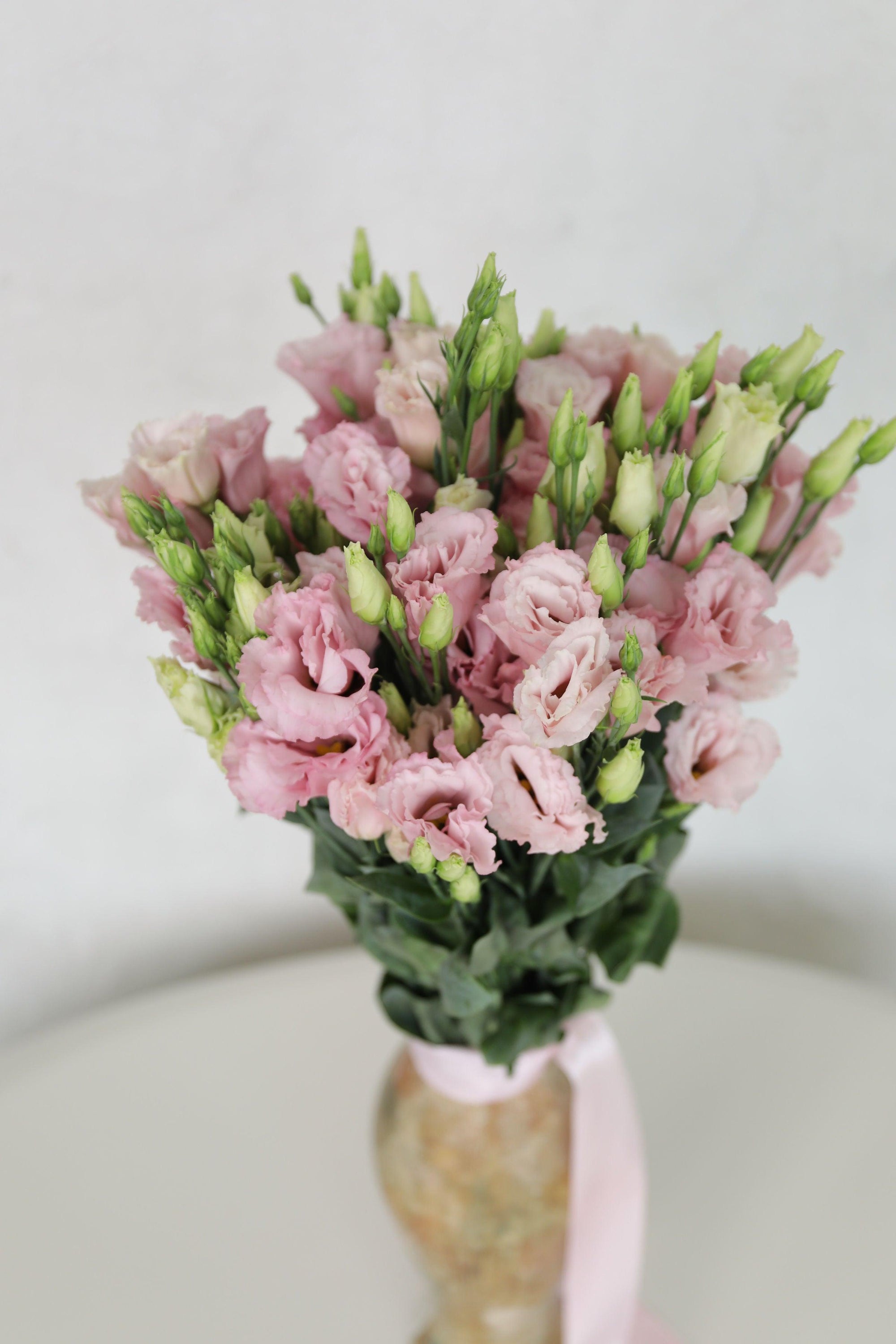 Le bouquet d’eustomes roses "Légalement Rose"